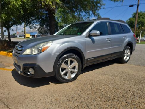 Used 2013 Subaru Outback 2.5i Limited w/ Popular Pkg 2 image 6