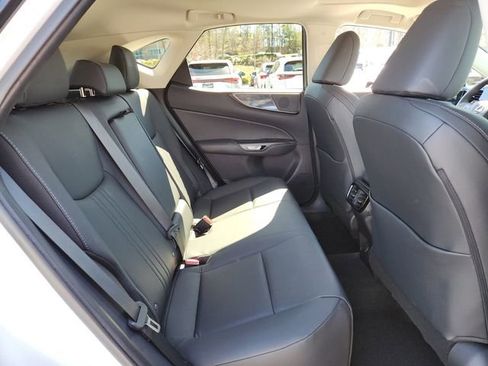 Used 2025 Lexus NX 250 FWD w/ Towing Package (2000 Lbs) image 19