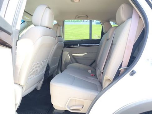 Used 2014 Kia Sorento LX AWD/4WD image 21