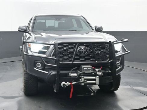 Used 2023 Toyota Tacoma TRD Off-Road w/ TRD Premium Off Road Package AWD/4WD image 5