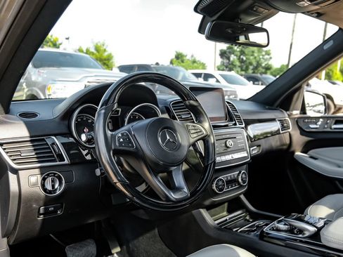 Used 2018 Mercedes-Benz GLS 550 4MATIC image 13