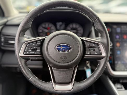 Used 2025 Subaru Outback Premium AWD/4WD image 7