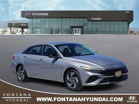 New 2025 Hyundai Elantra SEL image 1