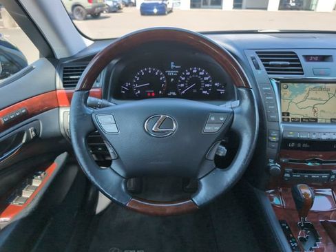 Used 2007 Lexus LS 460 w/ Comfort Pkg RWD image 19