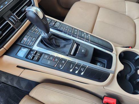 Used 2019 Porsche Macan S AWD/4WD image 20