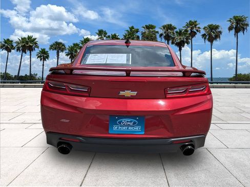 Used 2018 Chevrolet Camaro SS RWD image 6