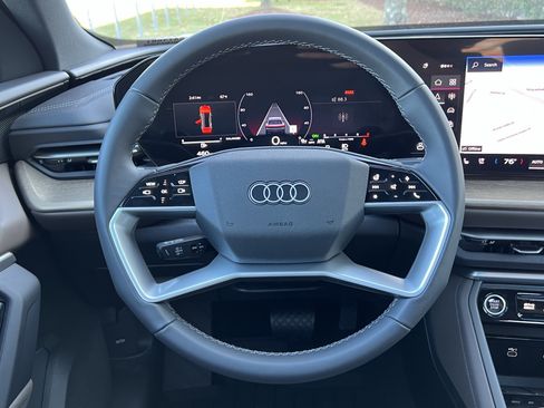 Used 2025 Audi Q5 Premium w/ Premium Plus AWD/4WD image 18