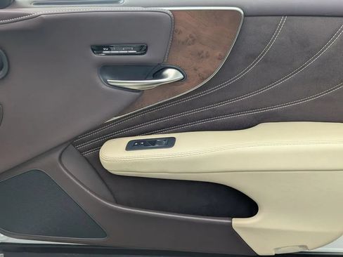Used 2018 Lexus LS 500 w/ Accessory Package (Z2) RWD image 13