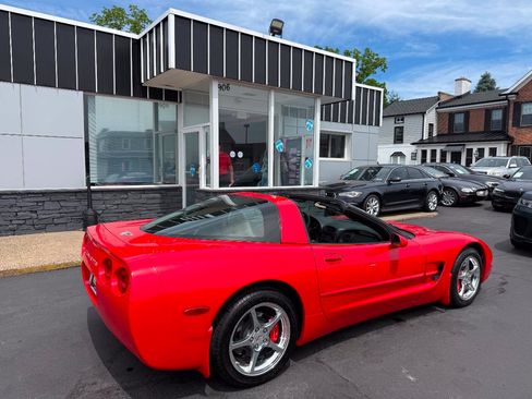 Used 2003 Chevrolet Corvette Coupe w/ Preferred Equipment Group RWD image 26