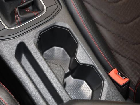 Used 2024 Volkswagen Jetta GLI Autobahn image 28