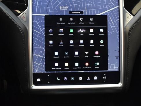 Used 2018 Tesla Model X 75D image 37