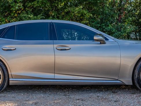 Used 2018 Lexus LS 500 w/ Luxury Package RWD image 6
