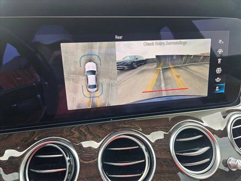Used 2021 Mercedes-Benz E 350 Sedan image 13