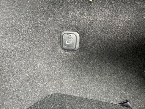 Used 2023 MAZDA CX-9 Touring image 31