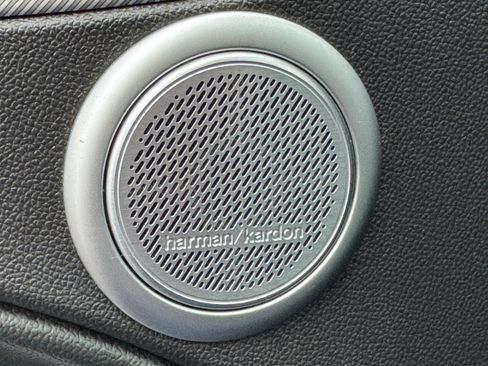 Used 2023 Alfa Romeo Stelvio Veloce image 36