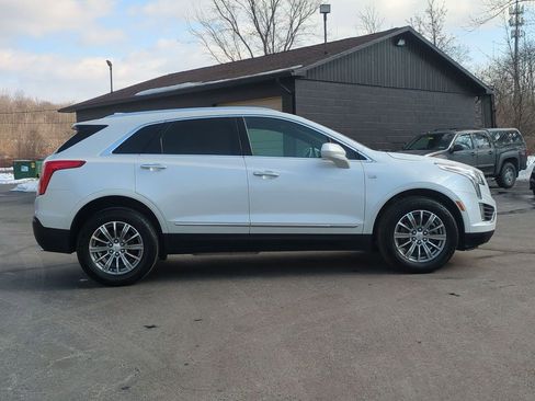 Used 2017 Cadillac XT5 Luxury w/ Driver Awareness Package image 4