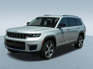 Used 2023 Jeep Grand Cherokee L Limited w/ Luxury Tech Group II AWD/4WD video 3