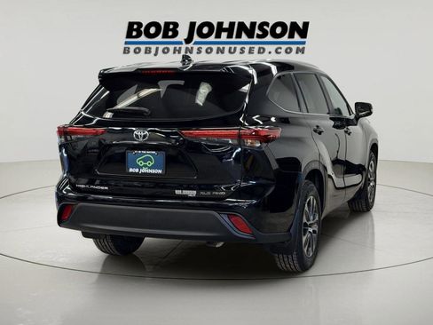 Used 2023 Toyota Highlander XLE AWD/4WD image 8