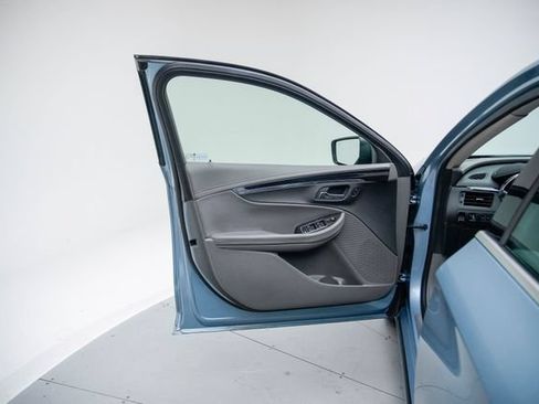 Used 2015 Chevrolet Impala LTZ FWD image 22
