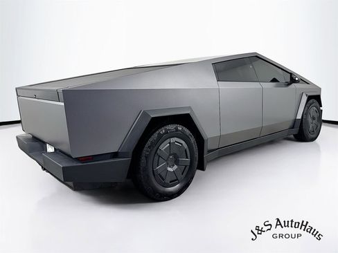 Used 2025 Tesla Cybertruck AWD Crew Cab image 7