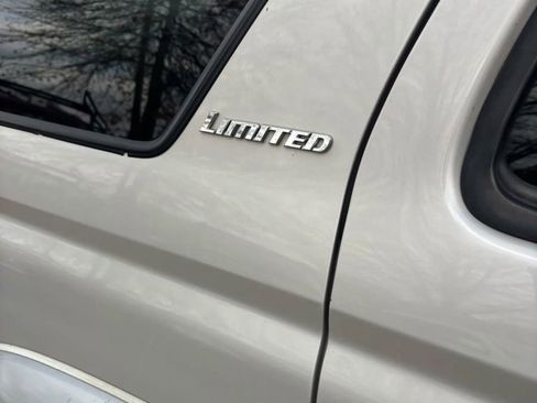 Used 2000 Toyota 4Runner Limited image 25