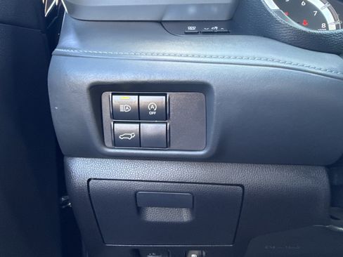 Used 2023 Toyota Highlander XLE image 29