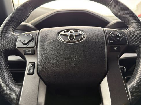 Certified 2017 Toyota Tacoma TRD Sport image 22