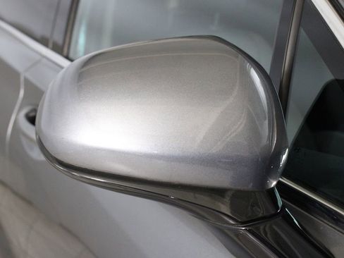 Used 2019 Hyundai Santa Fe SEL image 25