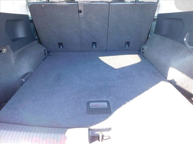 Used 2024 Volkswagen Tiguan SE AWD/4WD image 10
