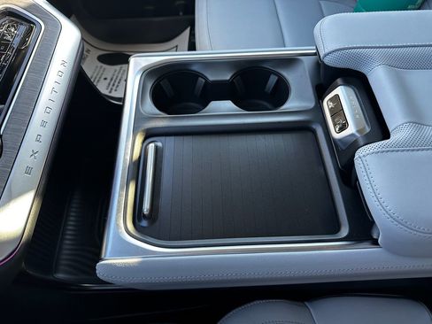 New 2025 Ford Expedition Platinum w/ Platinum Ultimate Package image 86