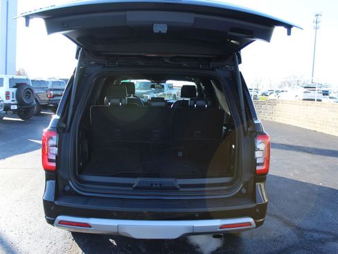 Used 2023 Ford Expedition Platinum image 12