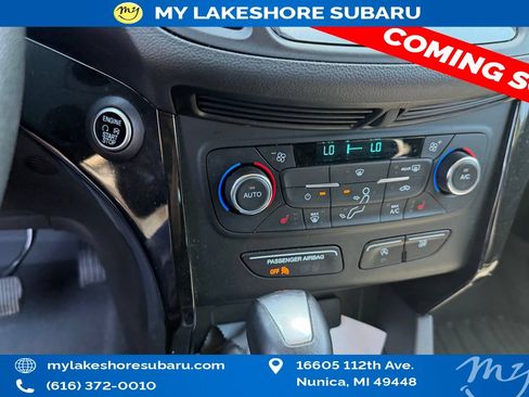 Used 2017 Ford Escape Titanium AWD/4WD image 12