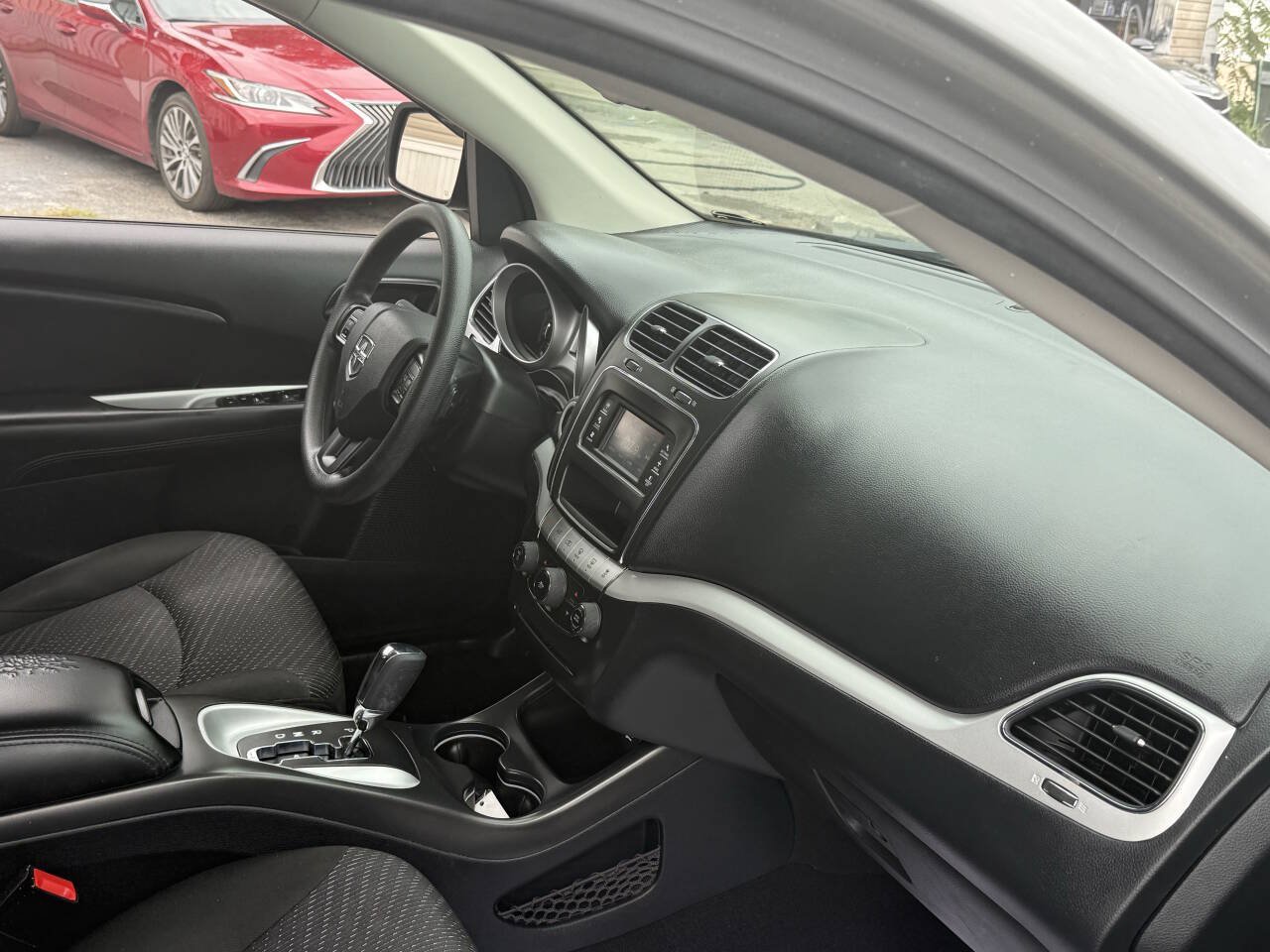 Used 2020 Dodge Journey SE w/ Blacktop Package FWD image 12
