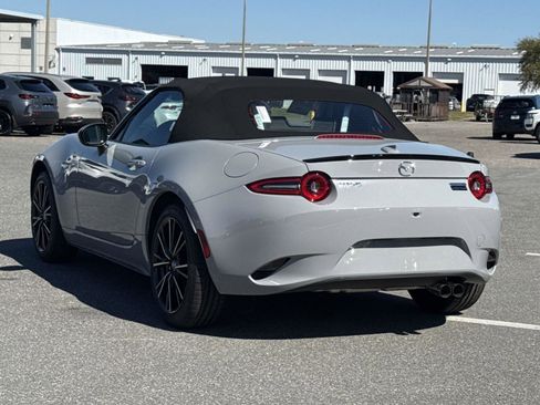 New 2026 MAZDA MX-5 Miata RF Grand Touring RWD image 5