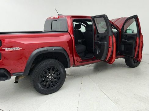 Certified 2024 Chevrolet Colorado Trail Boss w/ Advanced Trailering Package AWD/4WD image 12