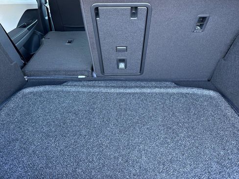 New 2026 Volkswagen Taos SEL image 14