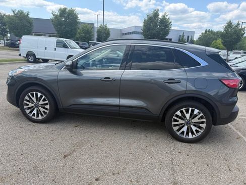 Used 2020 Ford Escape Titanium AWD/4WD image 8