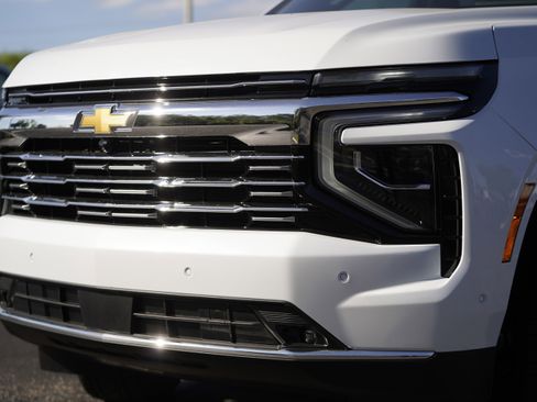 New 2026 Chevrolet Suburban Premier RWD image 40