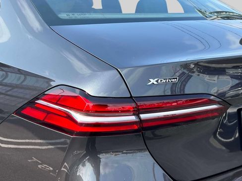 Used 2026 BMW 530i xDrive w/ Premium Package AWD/4WD image 10