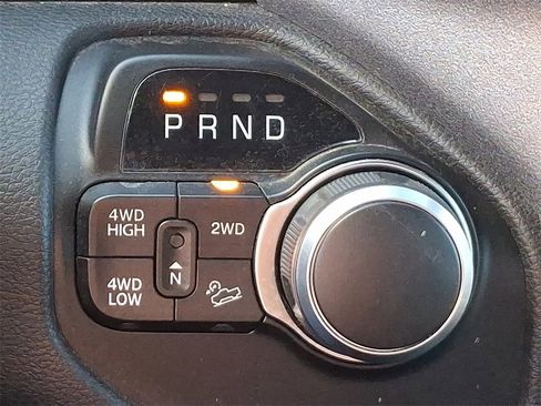 Used 2024 RAM 2500 Tradesman w/ Chrome Appearance Group image 14