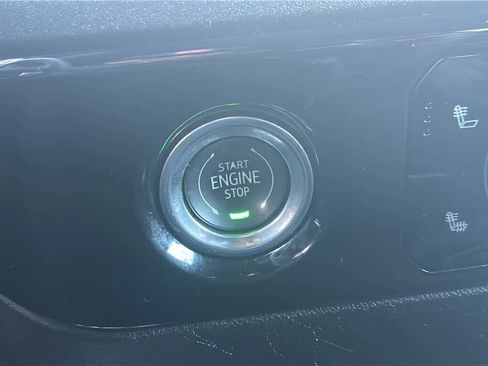 Used 2024 Chevrolet Silverado 1500 LT image 25