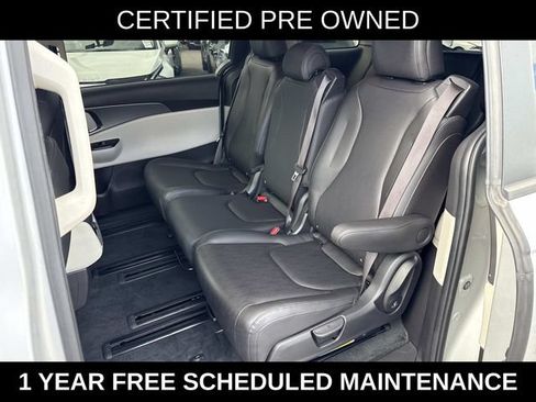 Used 2022 Kia Carnival LX FWD image 15