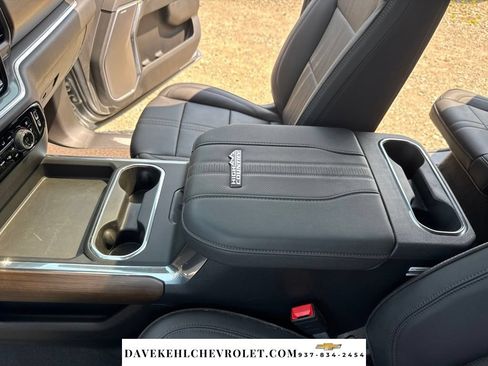 Used 2025 Chevrolet Silverado 3500 High Country w/ High Country Premium Package AWD/4WD image 19