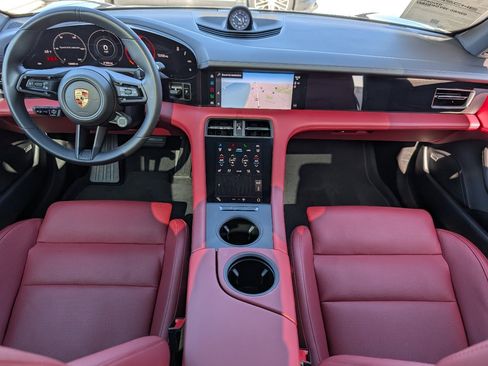 Used 2024 Porsche Taycan image 6
