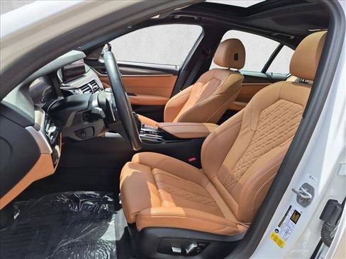 Used 2023 BMW 540i w/ Premium Package RWD image 17