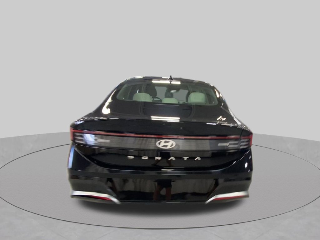 Used 2025 Hyundai Sonata SEL FWD image 9