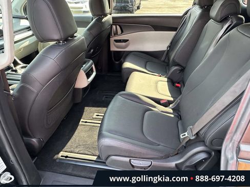 Certified 2024 Kia Carnival LX FWD image 9