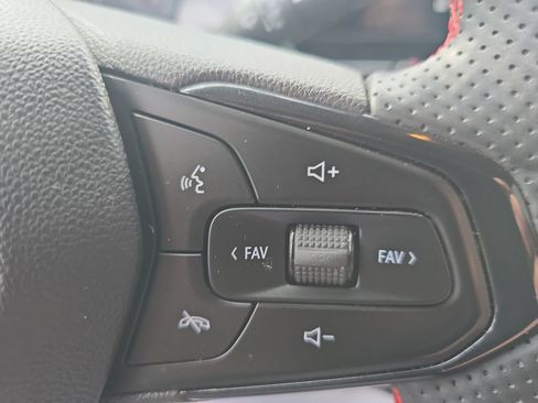 Used 2024 Chevrolet Trax RS w/ Driver Confidence Package FWD image 25