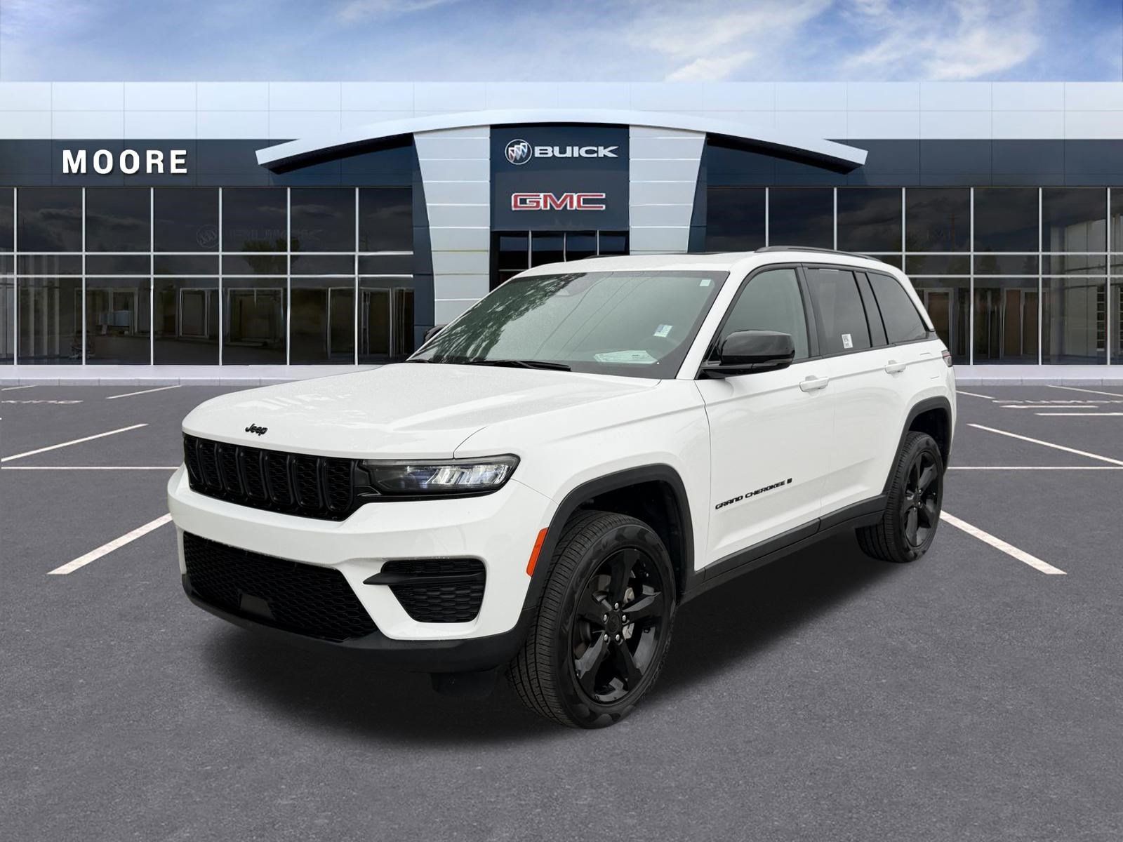 Used 2024 Jeep Grand Cherokee Altitude RWD image 7