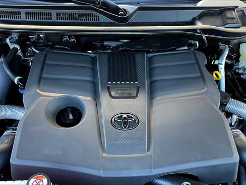 New 2026 Toyota Tundra Platinum image 17